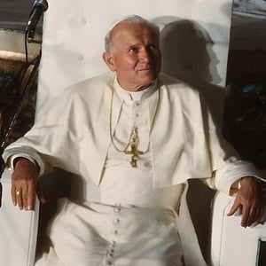 Pope_John_Paul_II_Letter-on-Evolution-400x400
